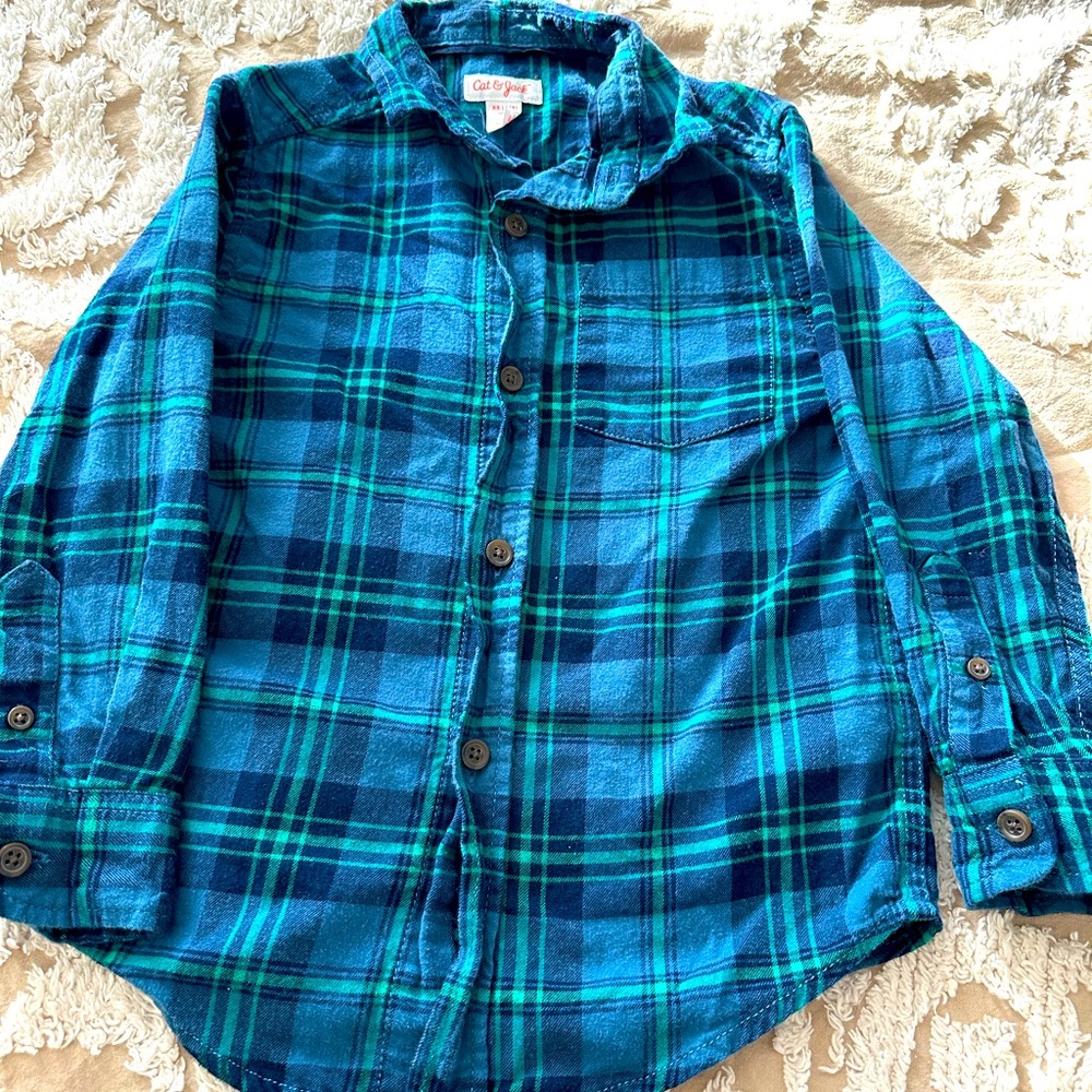 Cat & Jack Boys plaid blue and green long sleeve button down shirt XS (4-5)